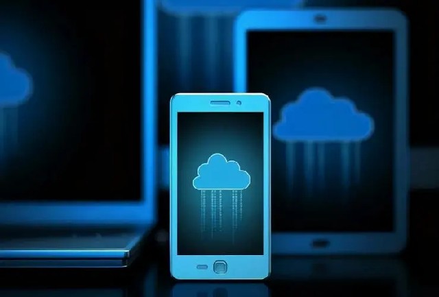 What to Consider When Renting Overseas Cloud Phones.jpg