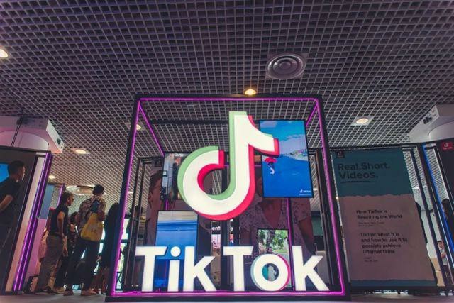 TikTok Live Streaming Guide From Product Selection to Network Setup.jpg