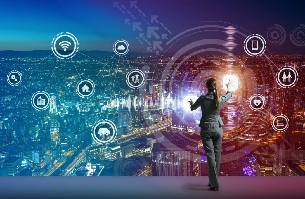 How IT Outsourcing Services Benefit Enterprises.jpg